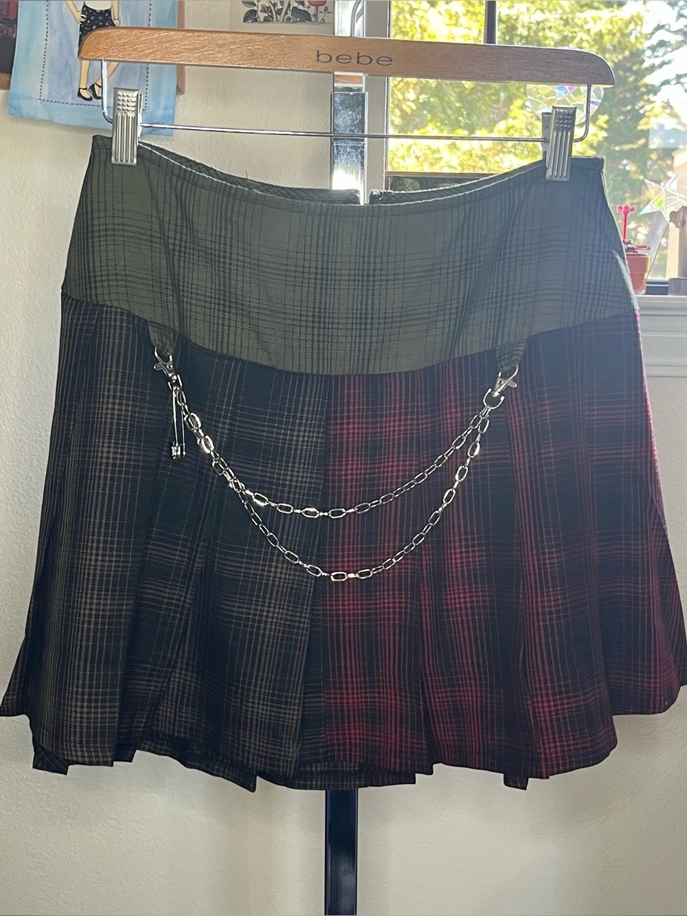 Plaid mini skirt with chain